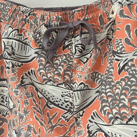 Reyn Spooner Koi Fish print Hawaiian board shorts, size L - Picture 2 of 8